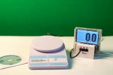 Датчик массы 1000 г с независимой индикацией (весы с USB-переходником) арт. 15028